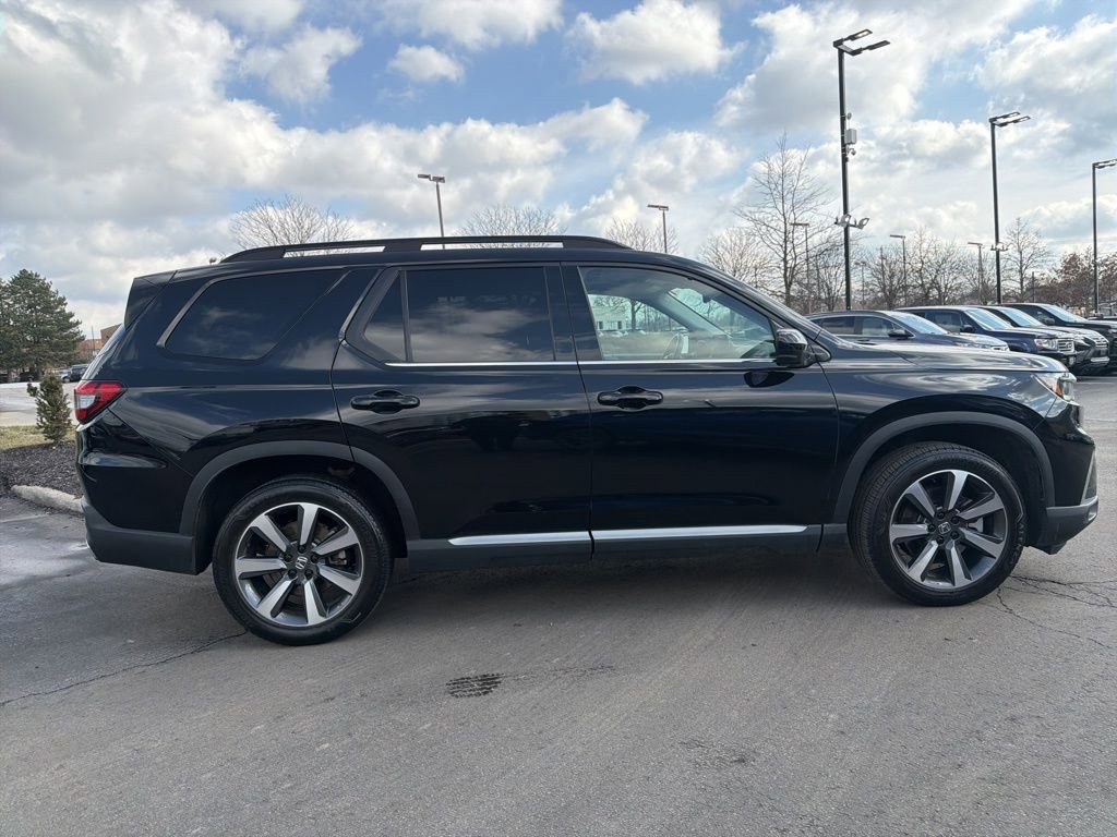 Used 2024 Honda Pilot Elite image 4