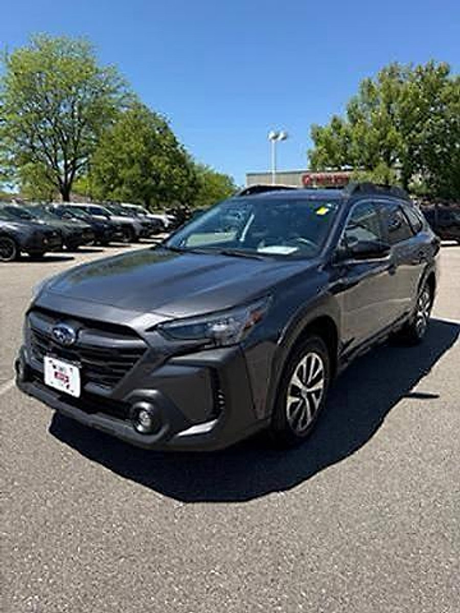Certified 2024 Subaru Outback Premium AWD/4WD image 3