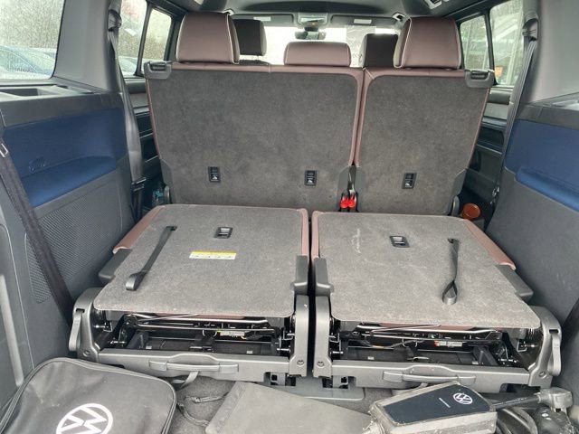 New 2025 Volkswagen ID. Buzz Pro S RWD image 56