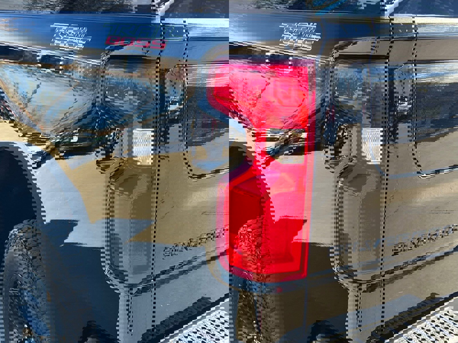 Used 2023 Chevrolet Silverado 1500 LT Trail Boss w/ Protection Package image 13