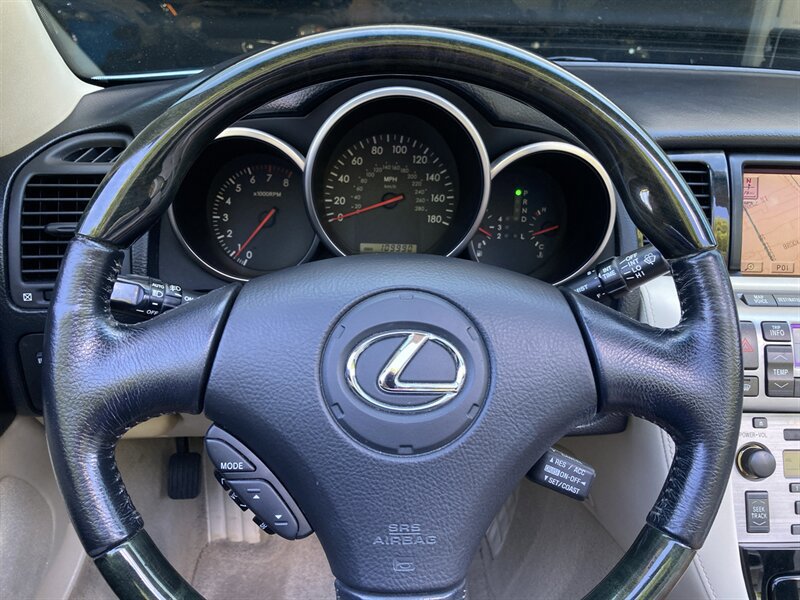 Used 2004 Lexus SC 430 Convertible RWD image 21