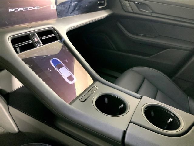 Used 2022 Porsche Taycan image 15