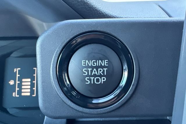 Used 2025 Toyota Tacoma SR5 image 34