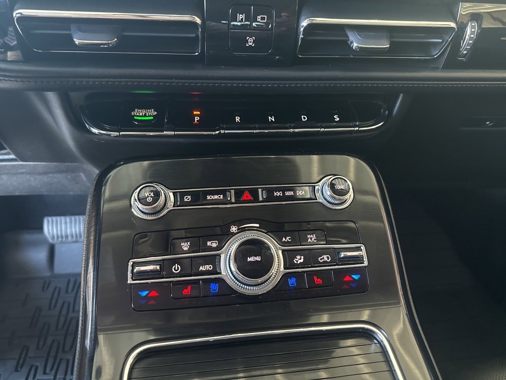 Used 2022 Lincoln Nautilus Reserve image 12