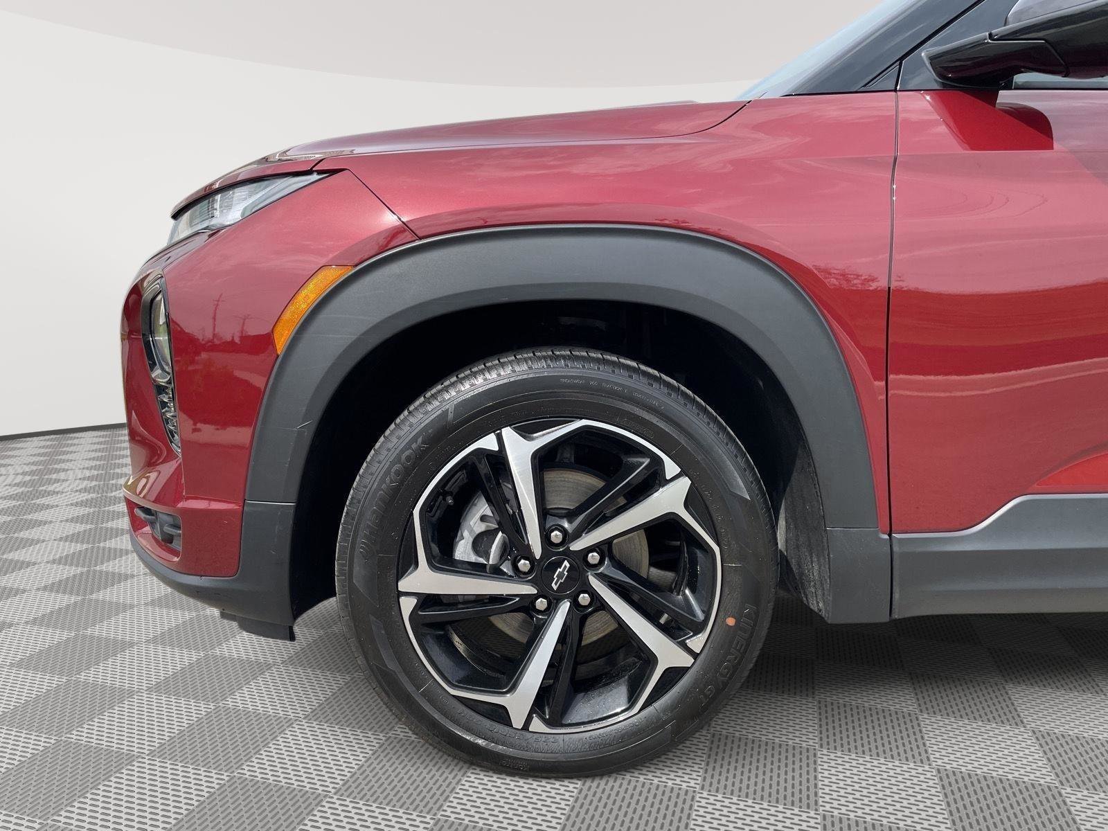 Used 2022 Chevrolet TrailBlazer RS w/ Technology Package image 11