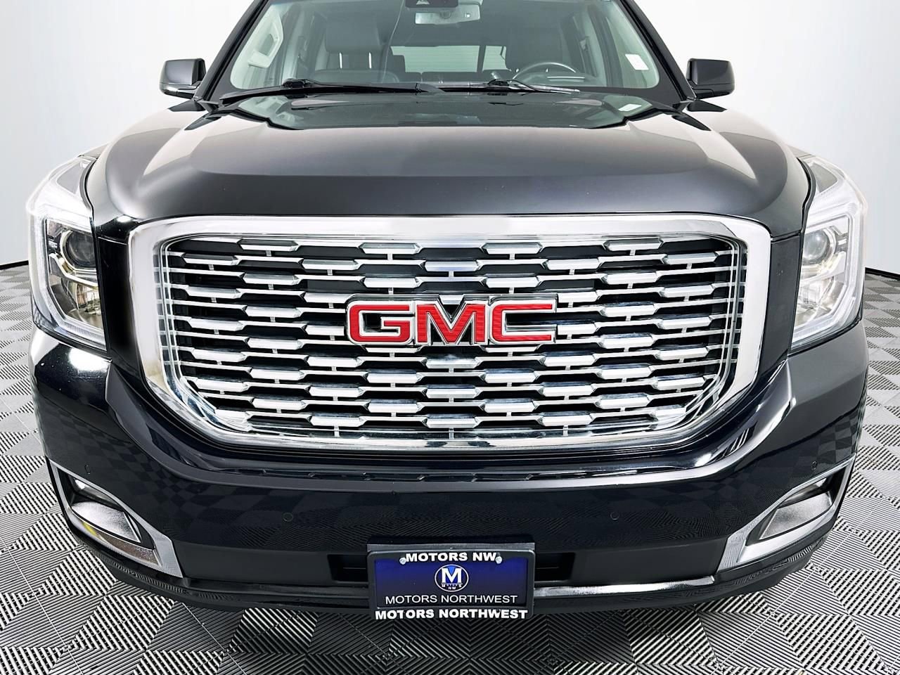 Used 2019 GMC Yukon Denali image 2