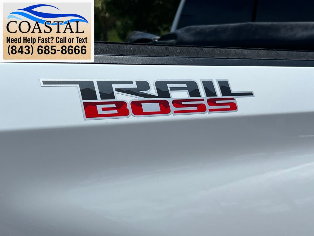 Used 2021 Chevrolet Silverado 1500 LT Trail Boss w/ Convenience Package II AWD/4WD image 30