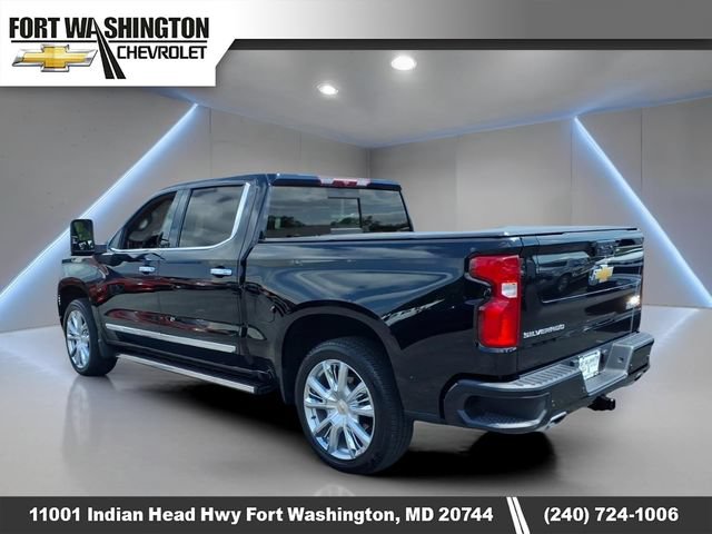 Used 2024 Chevrolet Silverado 1500 High Country w/ High Country Premium Package AWD/4WD image 5