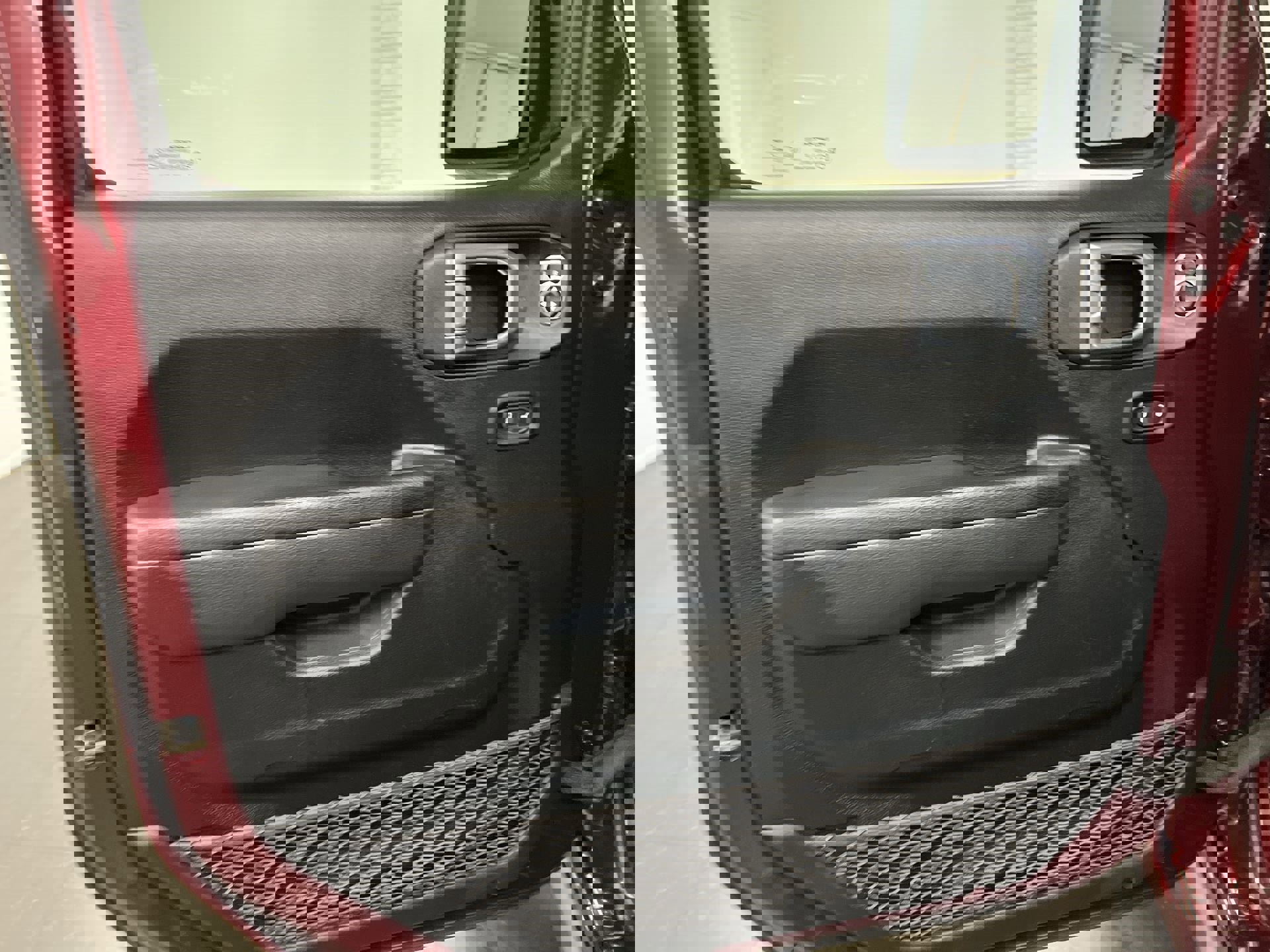 Used 2022 Jeep Wrangler Unlimited Rubicon w/ Cold Weather Group image 57