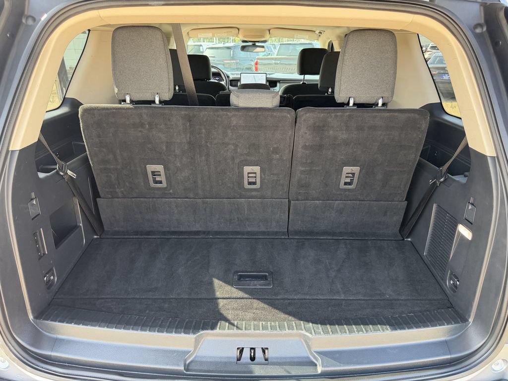 Used 2024 Ford Expedition XLT RWD image 30