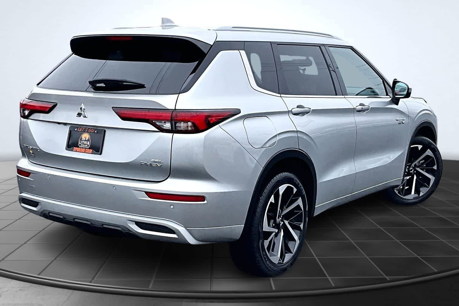 Used 2023 Mitsubishi Outlander SEL image 23