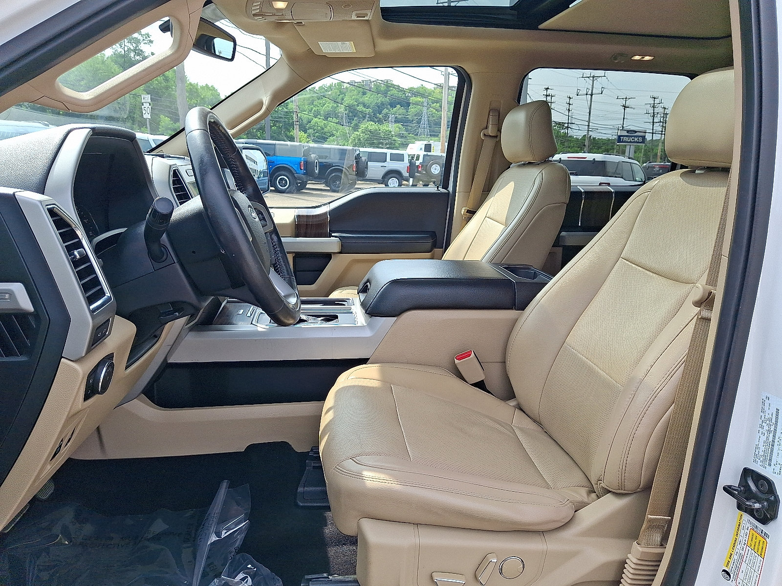 Used 2017 Ford F150 Lariat AWD/4WD image 13