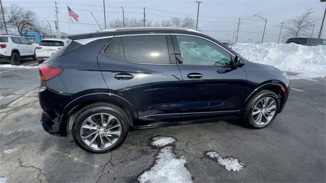 Used 2021 Buick Encore GX Essence w/ Advanced Technology Package image 2