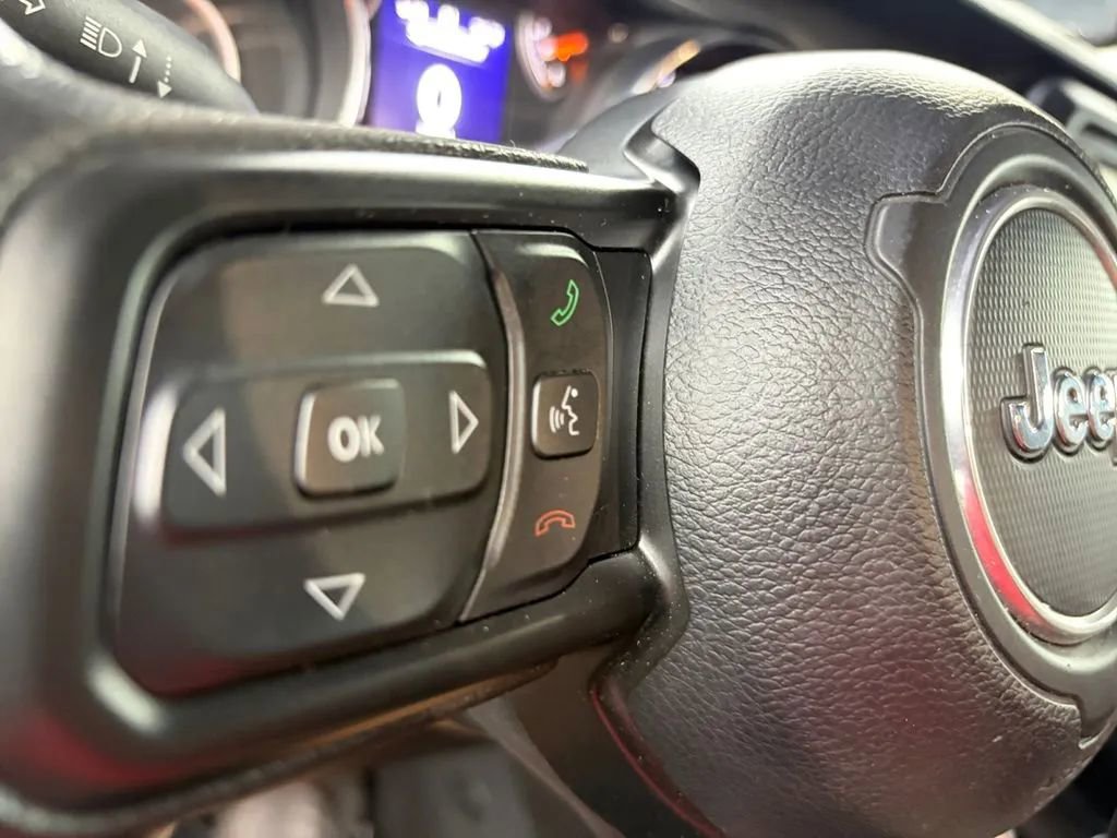 Used 2021 Jeep Wrangler Sport AWD/4WD image 29
