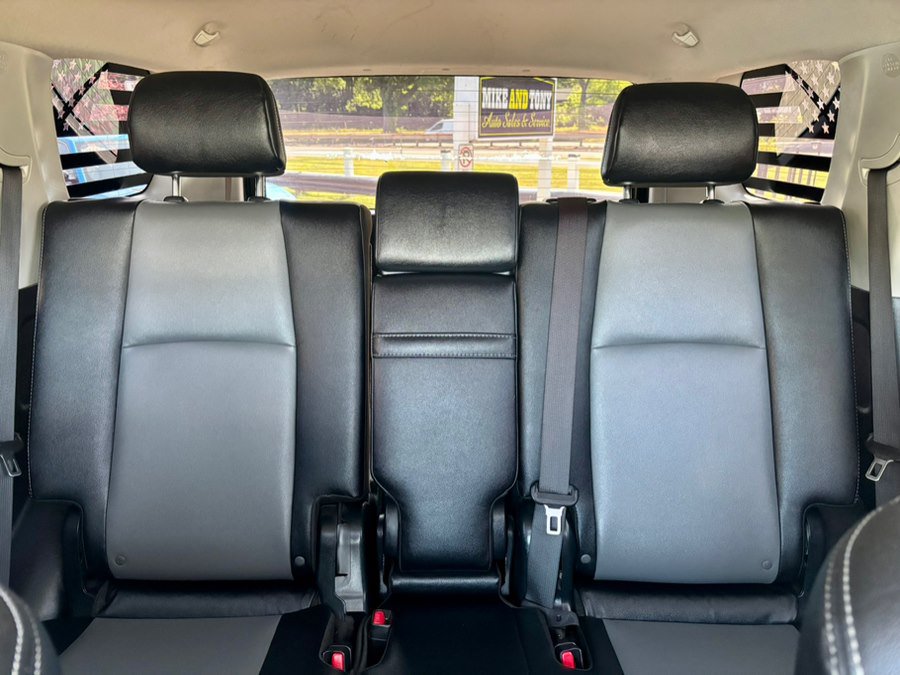 Used 2023 Toyota 4Runner SR5 Premium w/ Moonroof Package AWD/4WD image 15