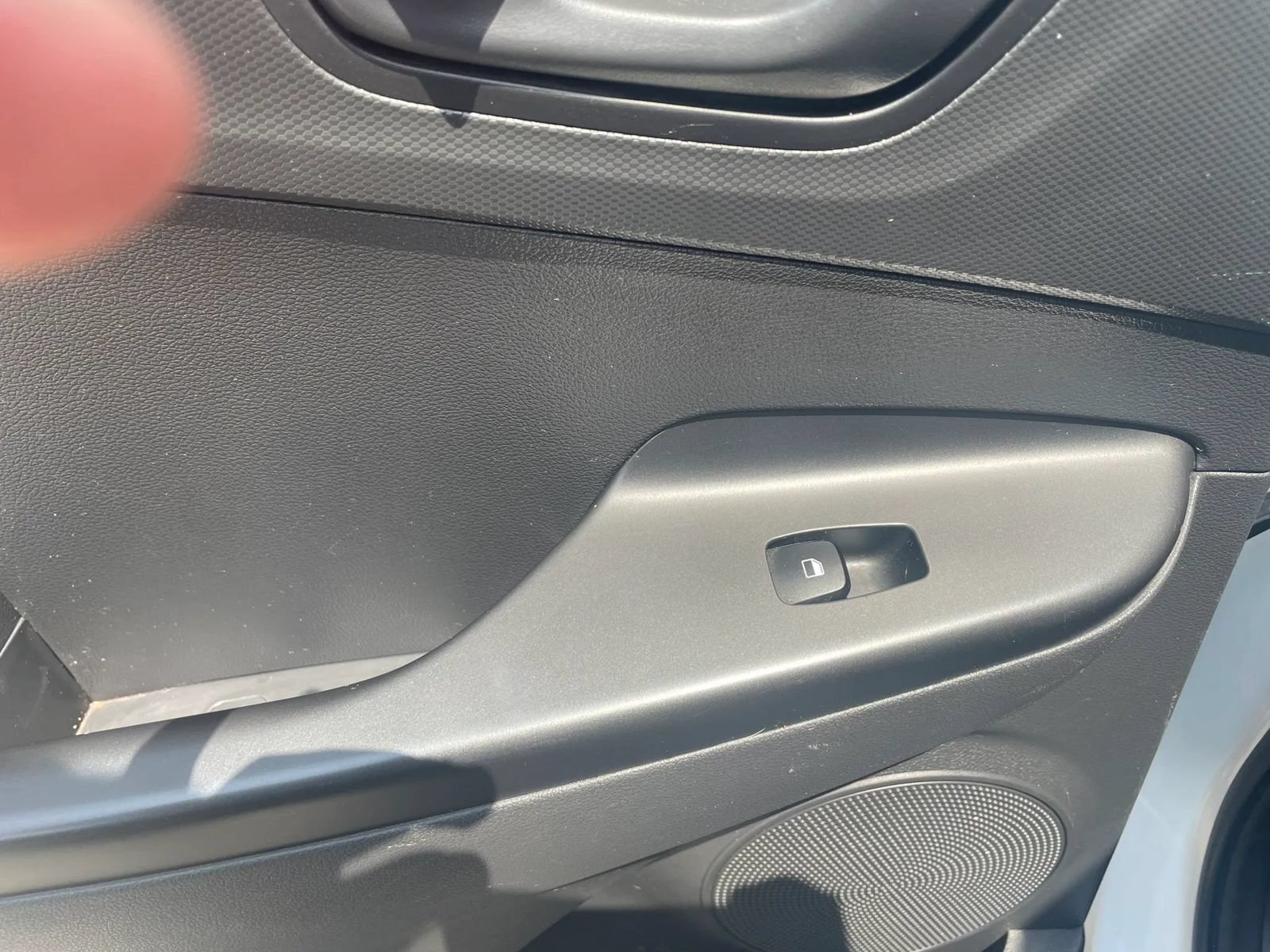 Used 2022 Hyundai Kona SEL FWD image 14