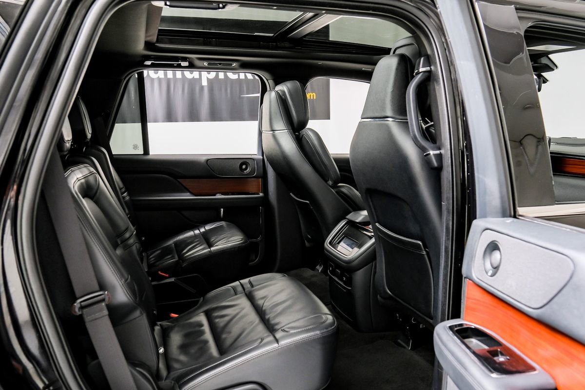 Used 2024 Lincoln Navigator Reserve image 34