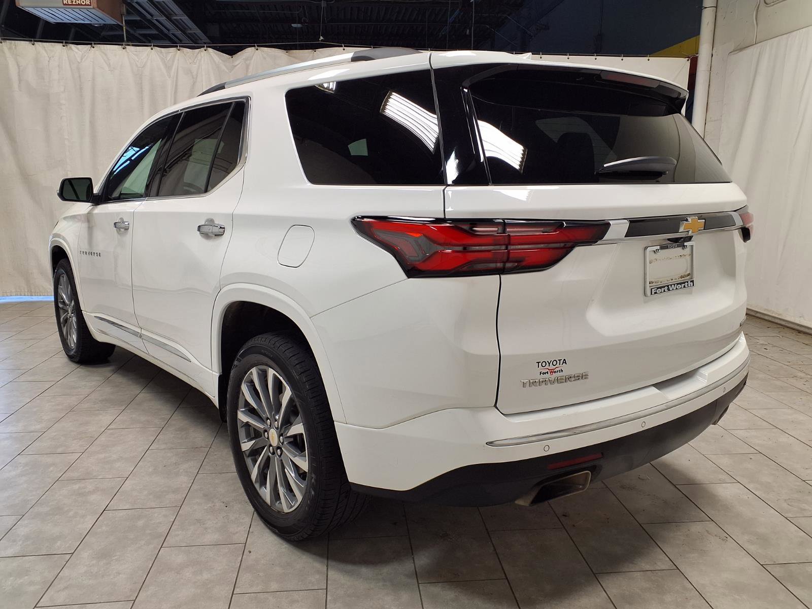 Used 2022 Chevrolet Traverse Premier w/ LPO, Floor Liner Package FWD image 7