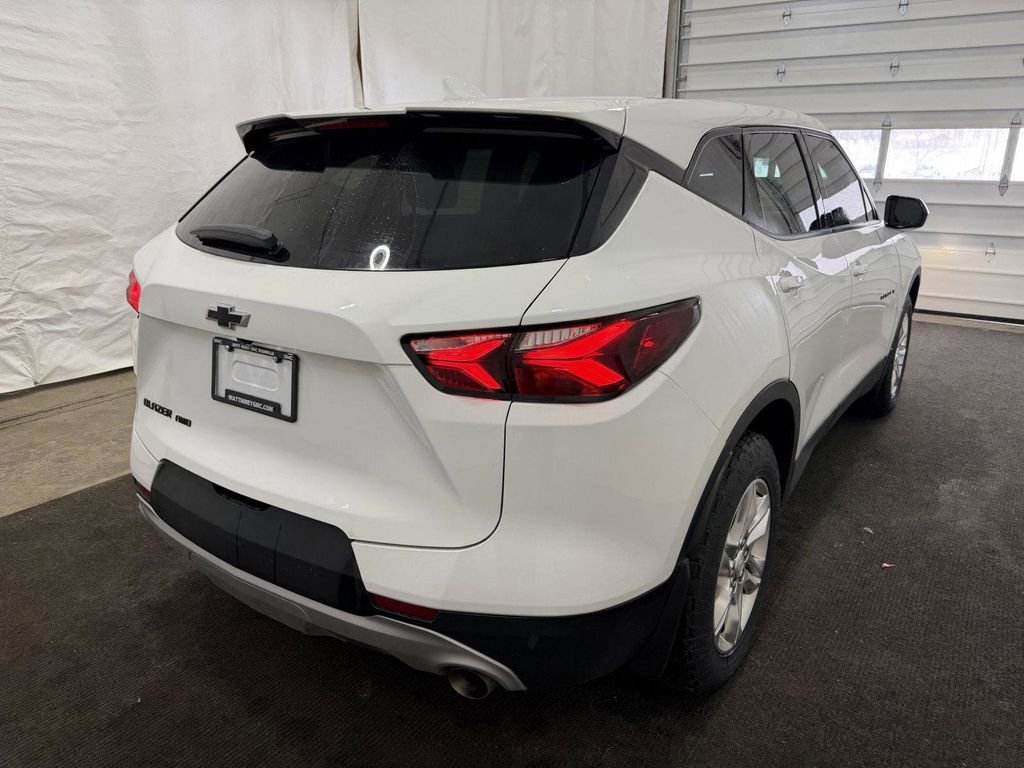 Used 2021 Chevrolet Blazer LT AWD/4WD image 2