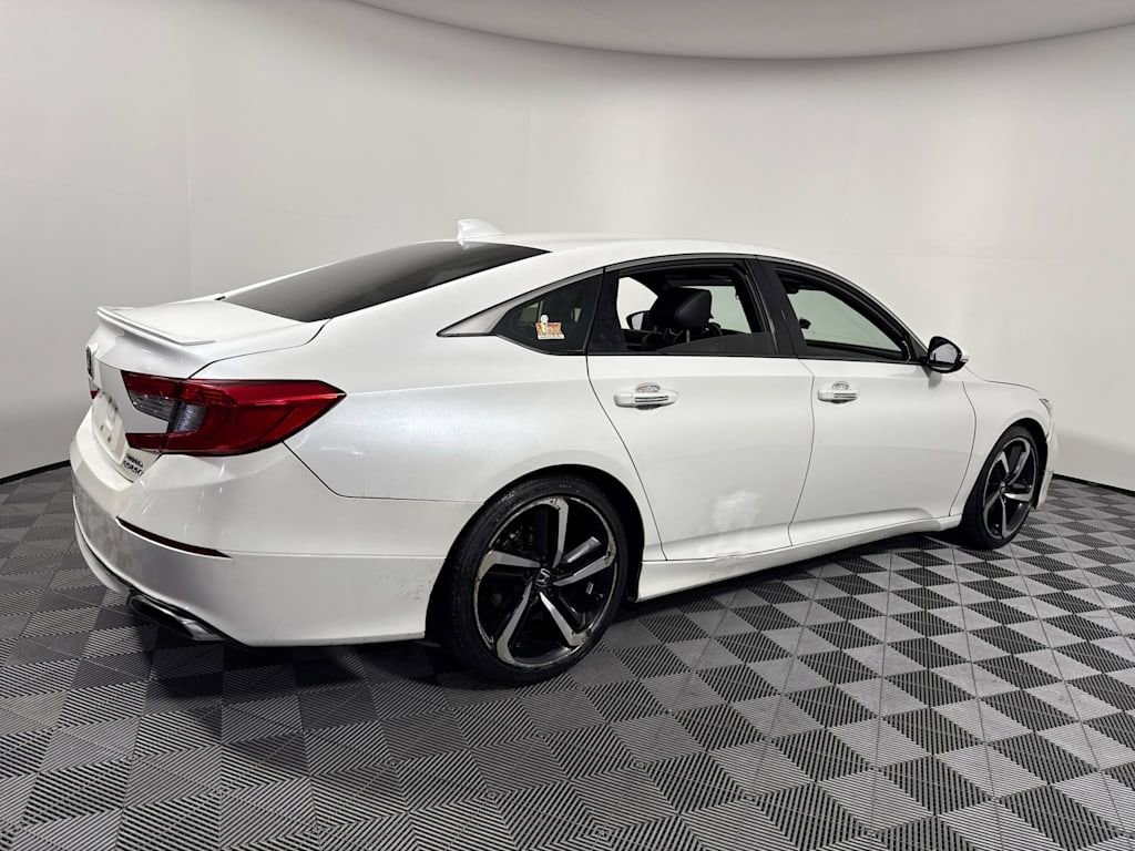 Used 2019 Honda Accord Sport image 5