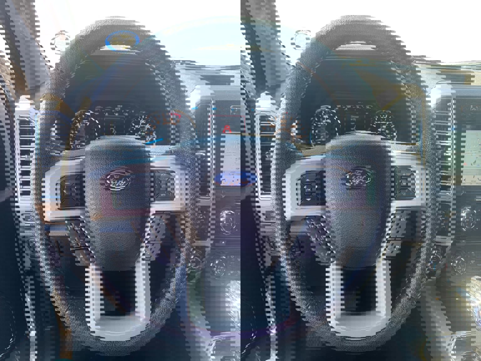 Used 2016 Ford F150 Lariat image 12