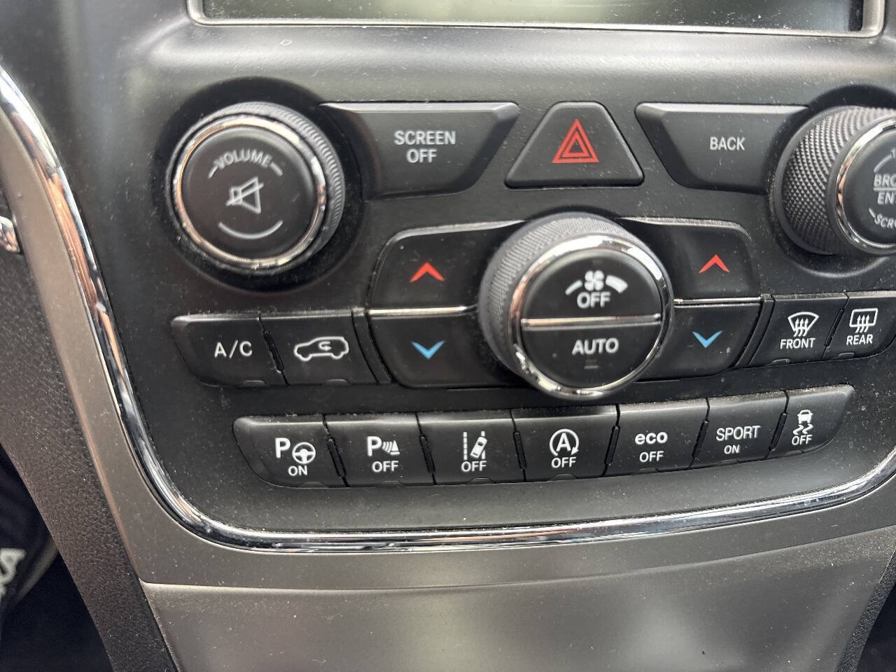 Used 2017 Jeep Grand Cherokee Summit AWD/4WD image 17
