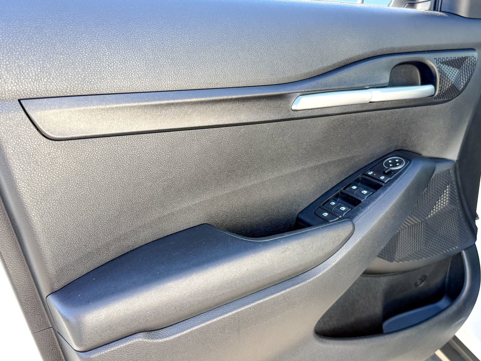 Certified 2025 Kia Seltos LX AWD/4WD image 17