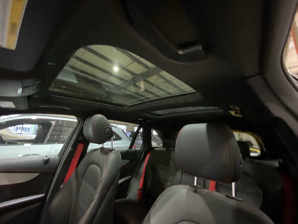 Certified 2022 Mercedes-Benz GLC 43 AMG 4MATIC image 10