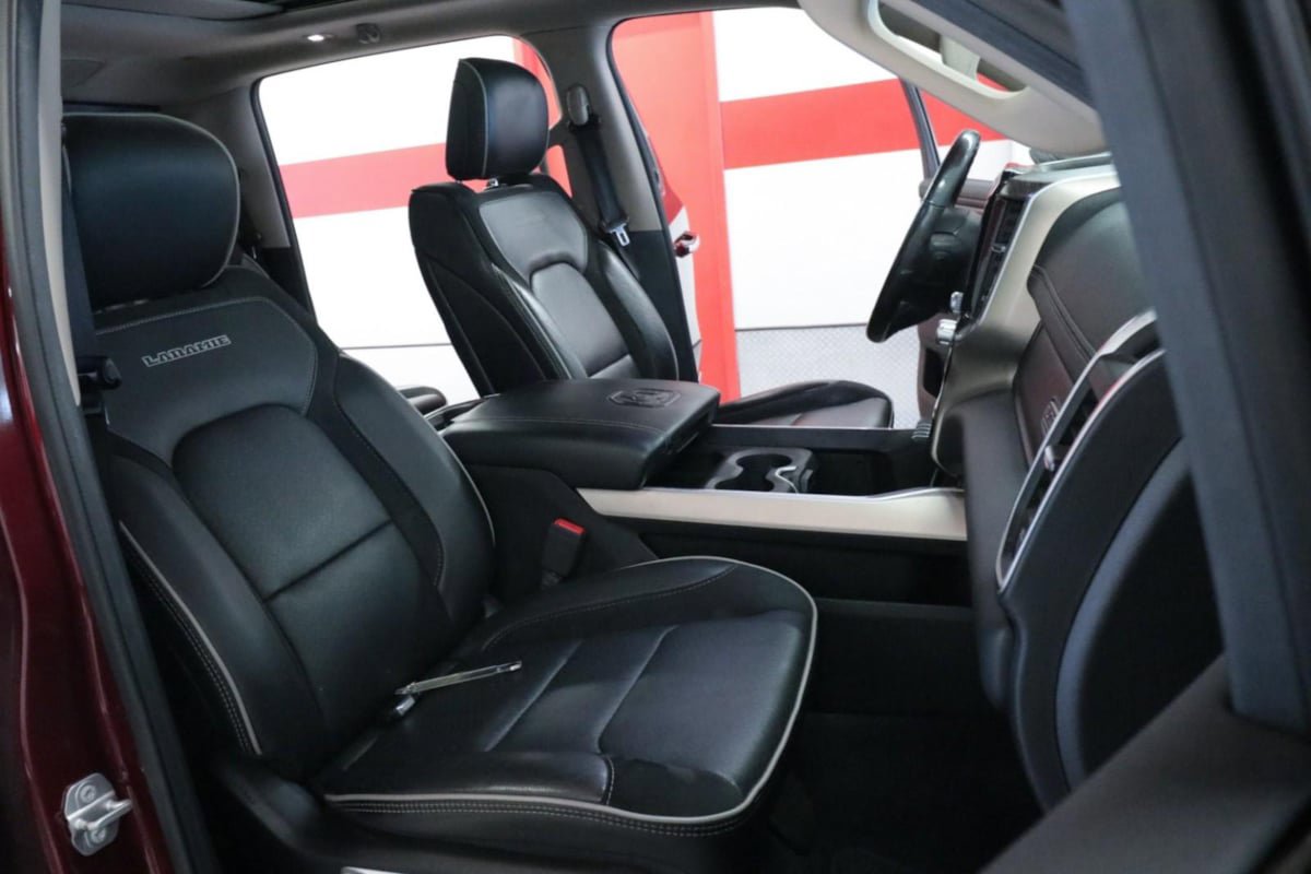 Used 2019 RAM 1500 Laramie AWD/4WD image 26