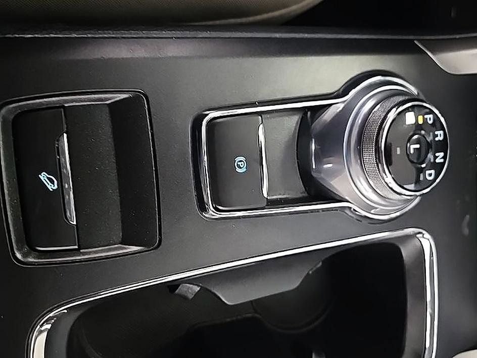 Used 2019 Ford Fusion S image 27