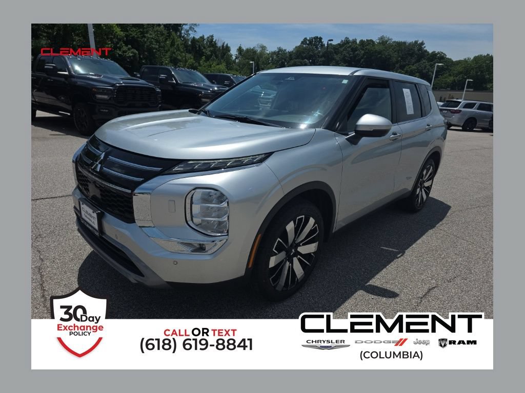Used 2025 Mitsubishi Outlander SE