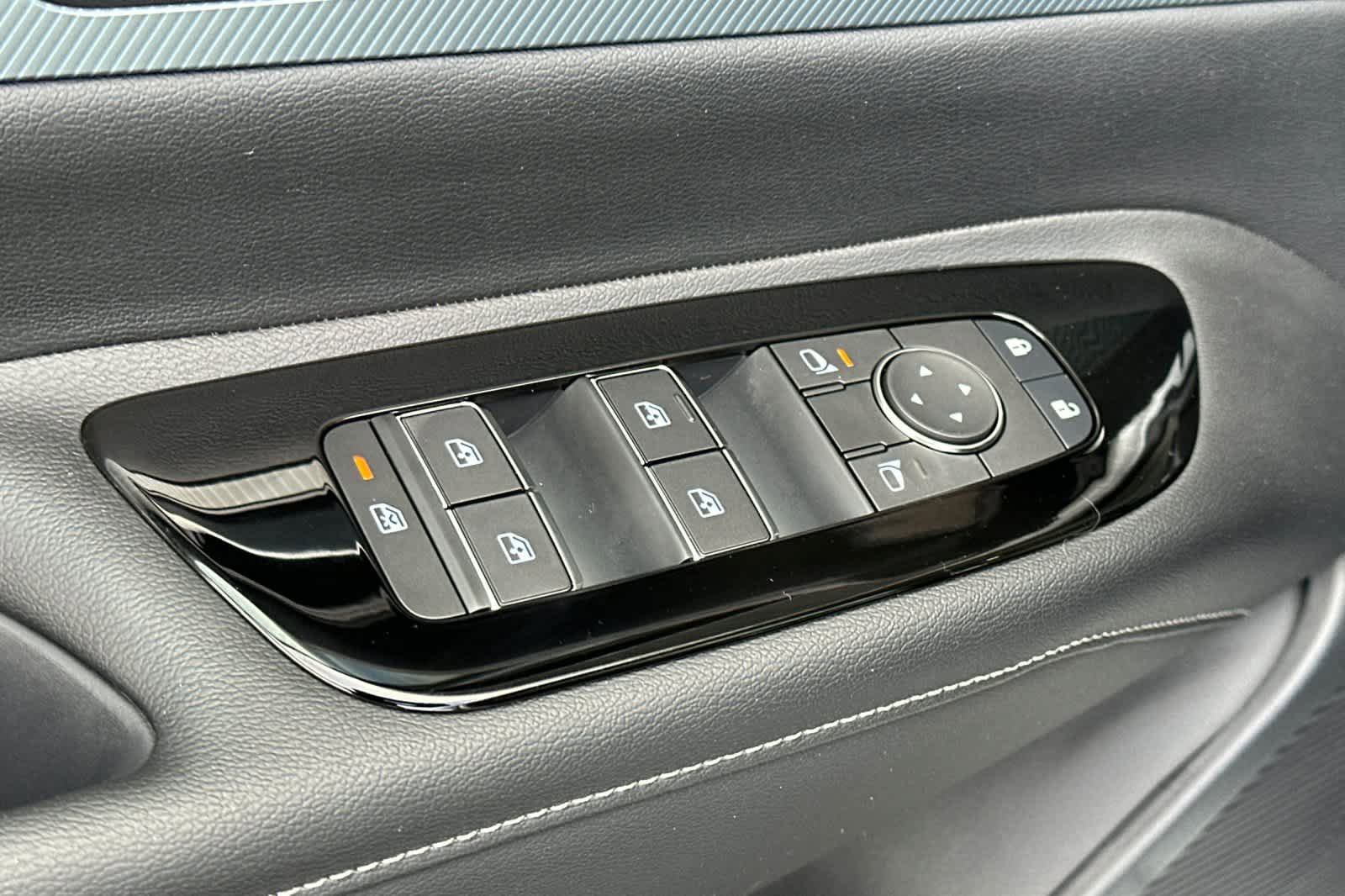 New 2025 Nissan Murano SL image 13