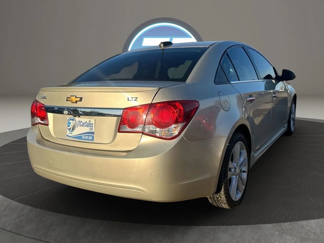 Used 2016 Chevrolet Cruze LTZ w/ Enhanced Safety Package image 8