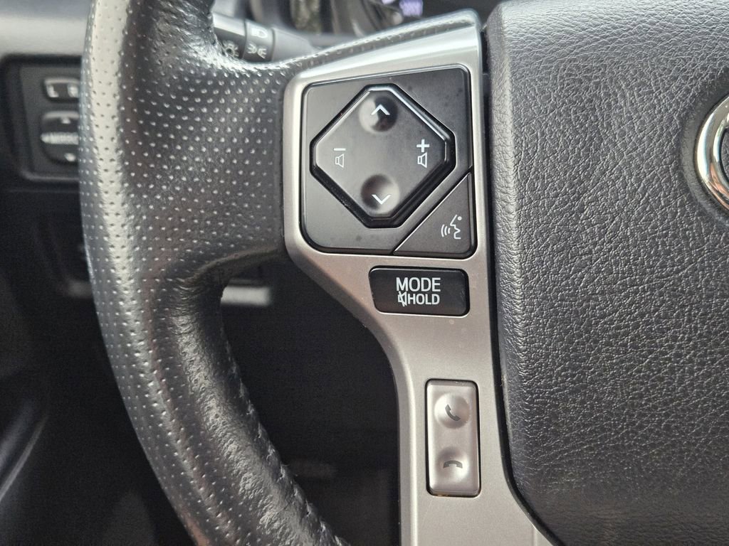 Used 2023 Toyota 4Runner SR5 Premium w/ Moonroof Package RWD image 28