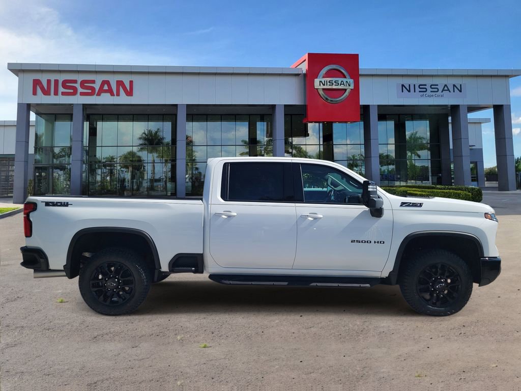 Used 2025 Chevrolet Silverado 2500 LTZ w/ Trail Boss Package image 3