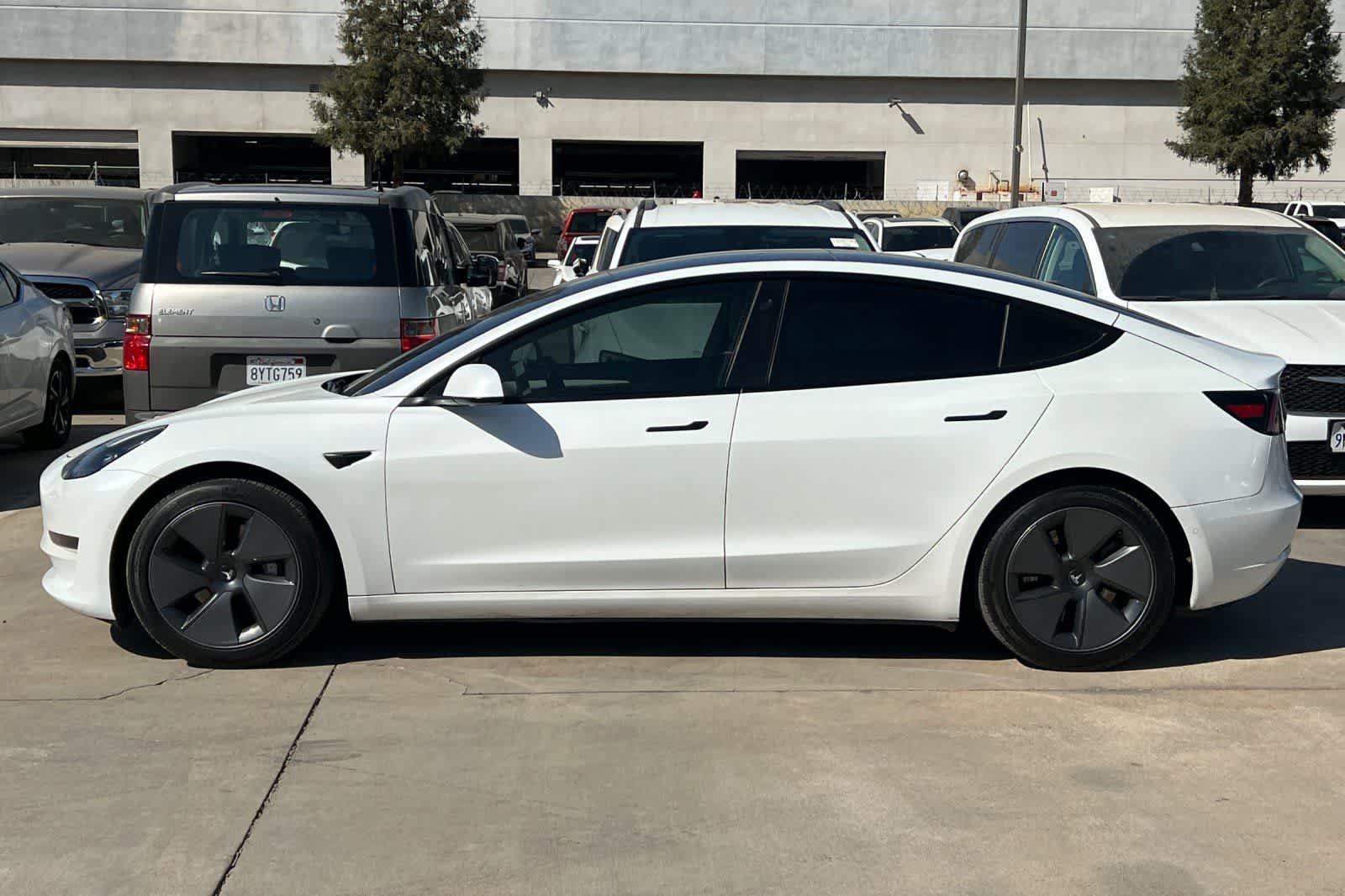 Used 2021 Tesla Model 3 Standard Range Plus RWD image 6