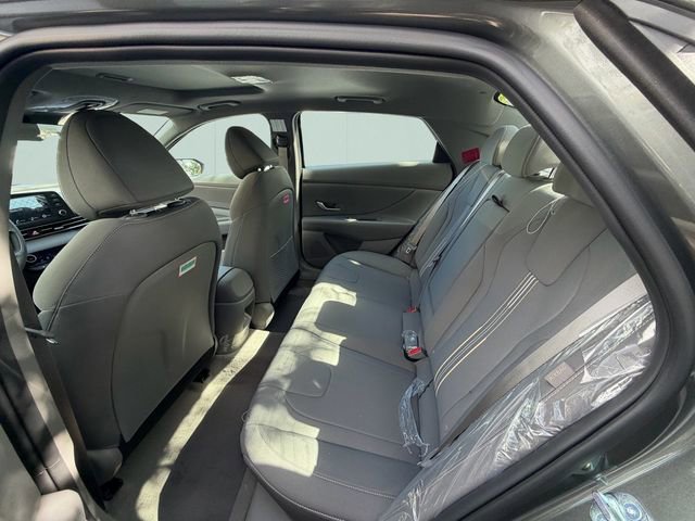 New 2026 Hyundai Elantra SEL Sport image 4