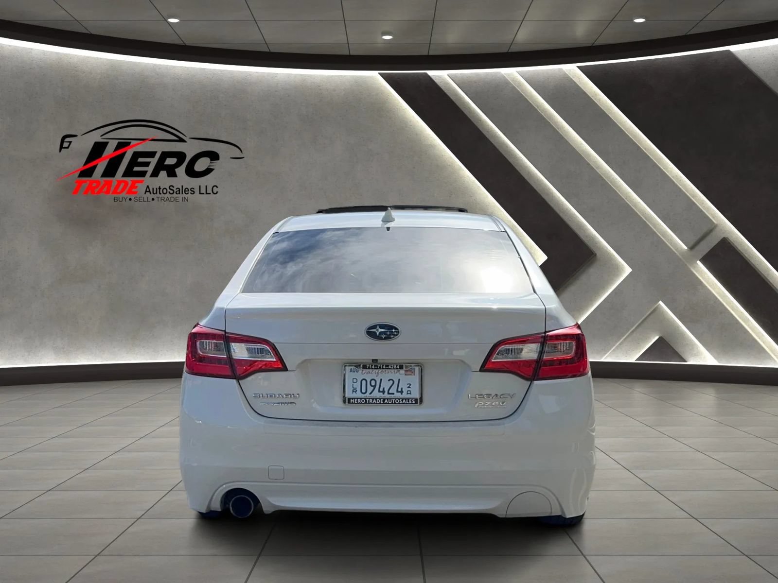Used 2016 Subaru Legacy 2.5i Premium AWD/4WD image 4
