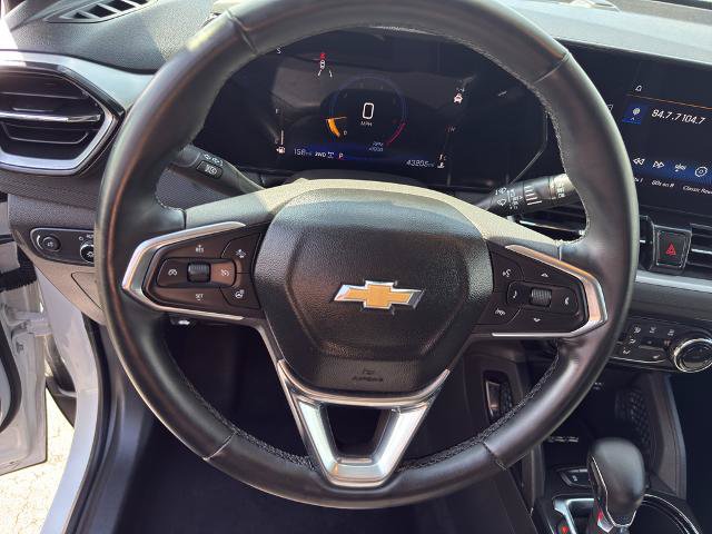 Used 2024 Chevrolet TrailBlazer LT w/ Convenience Package AWD/4WD image 17