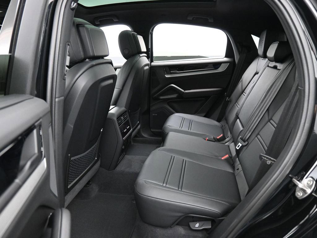 New 2026 Porsche Cayenne S image 26