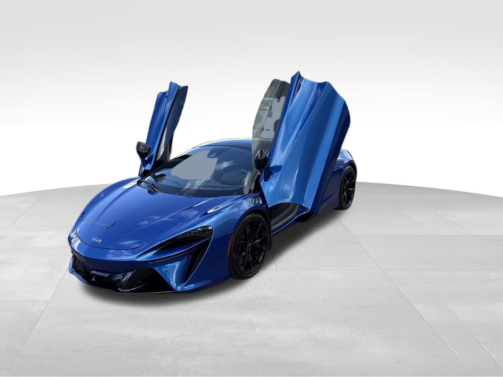 Used 2023 McLaren Artura RWD image 19