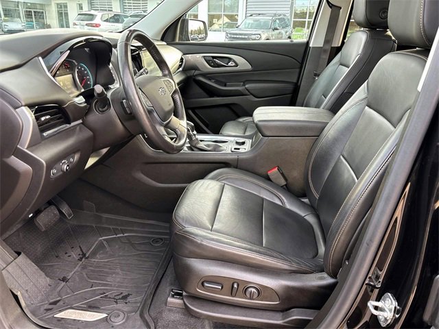 Used 2021 Chevrolet Traverse RS w/ LPO, Floor Liner Package image 8