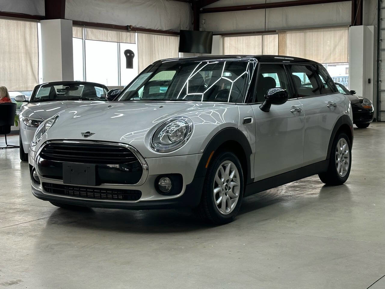 Used 2019 MINI Cooper Clubman image 5