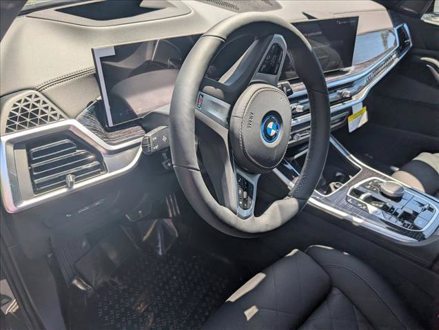 New 2026 BMW X5 xDrive50e w/ M Sport Package AWD/4WD image 16