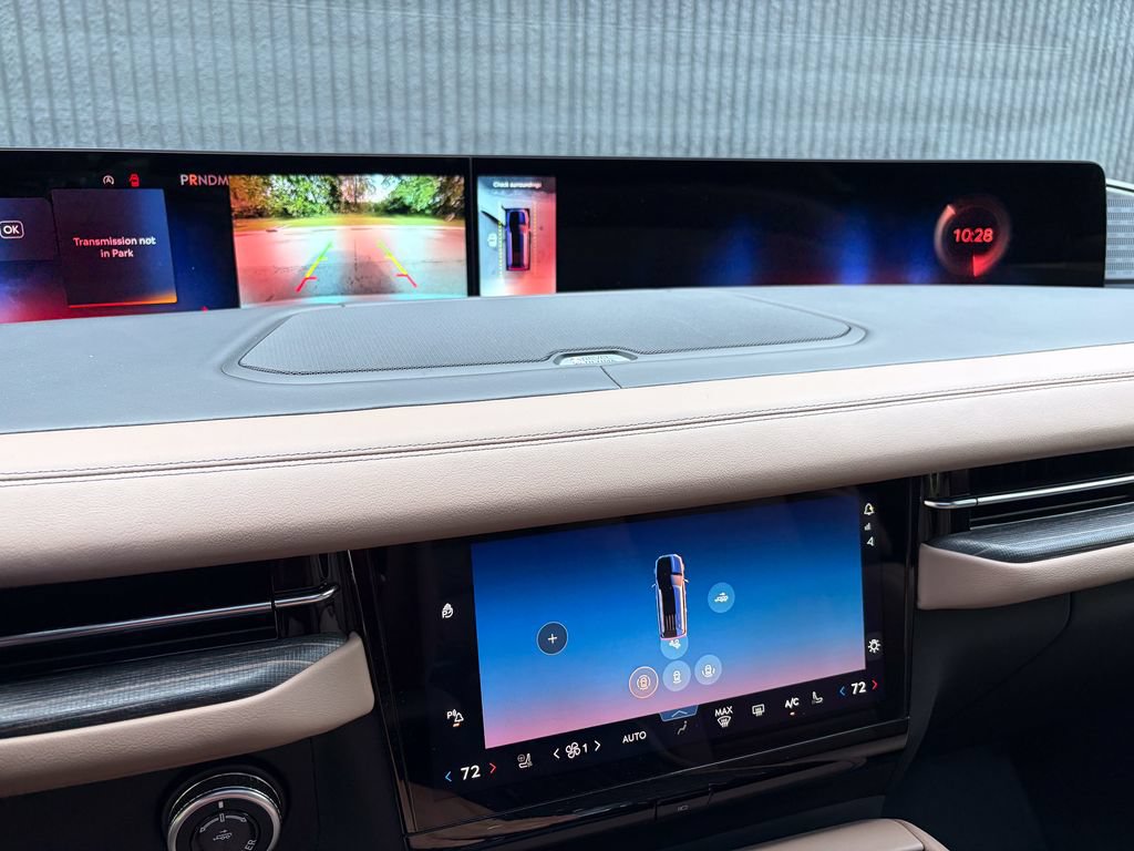 New 2027 Lincoln Navigator Black Label AWD/4WD image 57