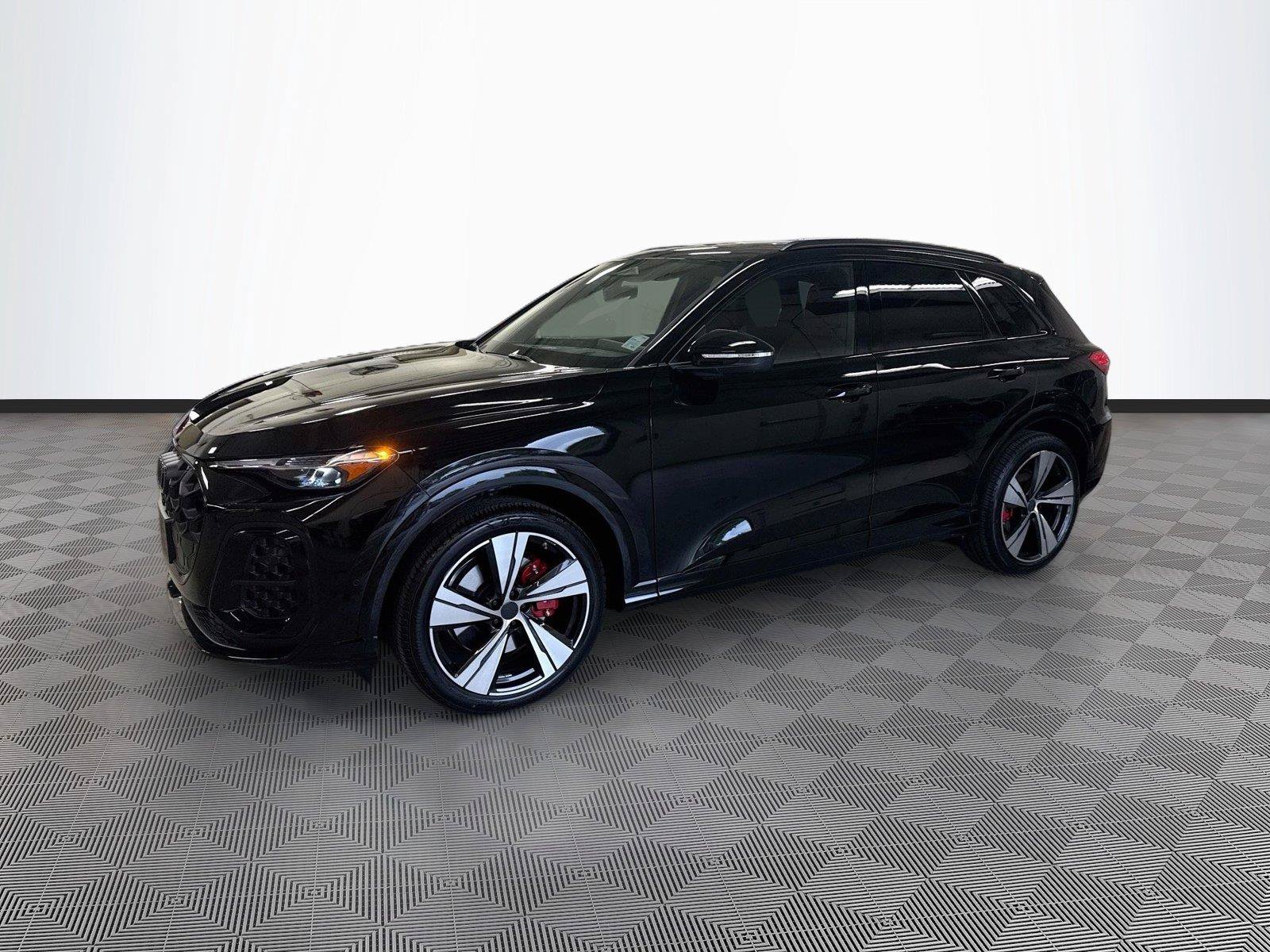 New 2026 Audi SQ5 Premium Plus AWD/4WD image 3
