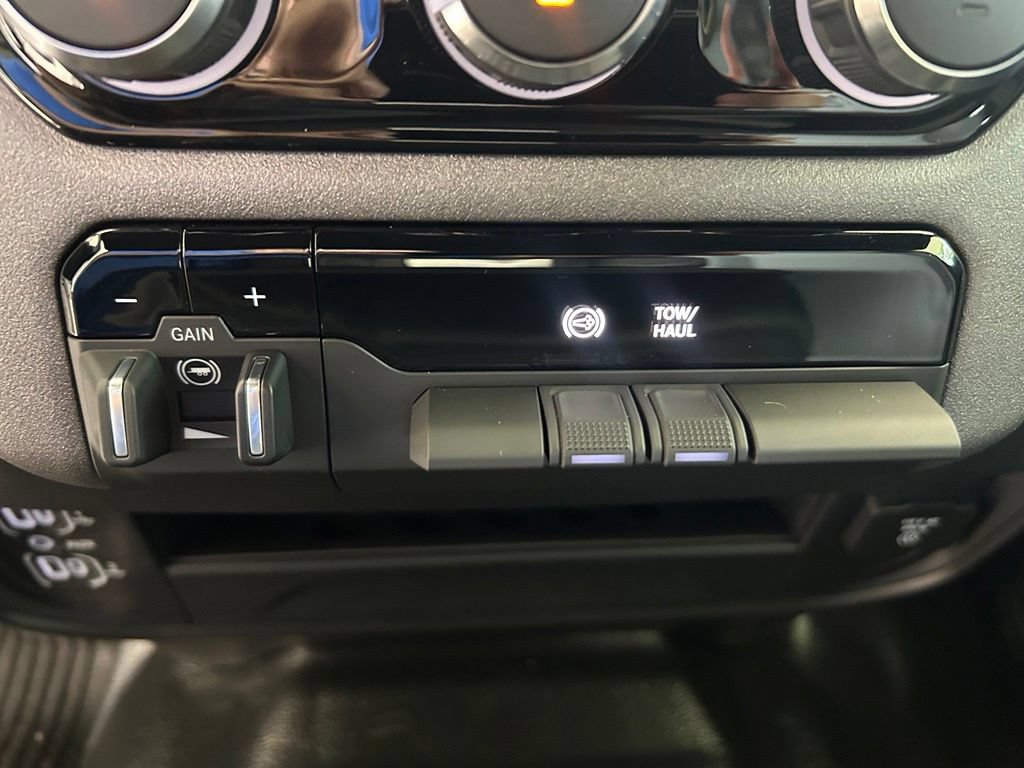 Used 2026 RAM 3500 Tradesman w/ Chrome Appearance Group A AWD/4WD image 48