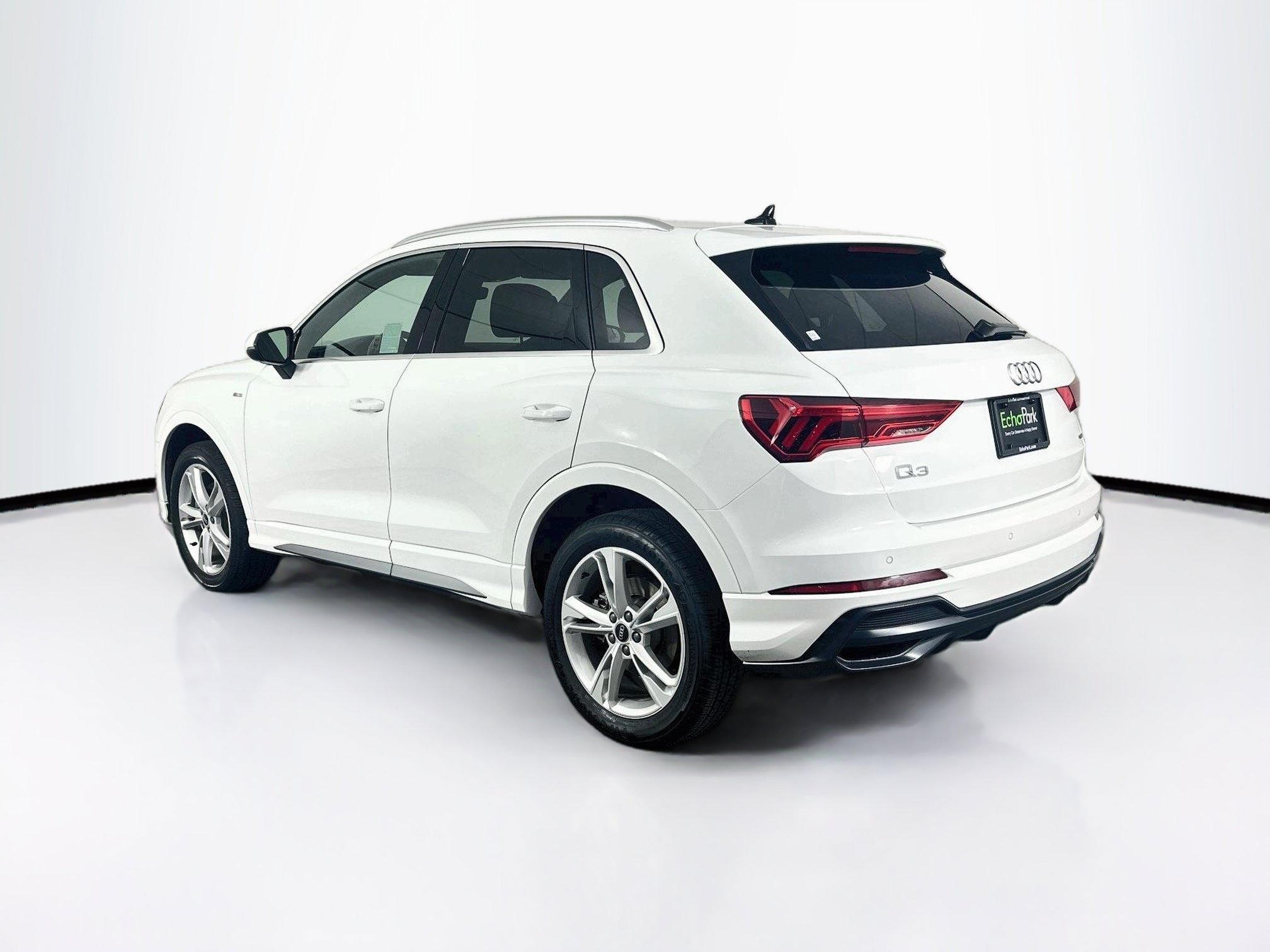 Used 2021 Audi Q3 2.0T Premium w/ Convenience Package AWD/4WD image 5
