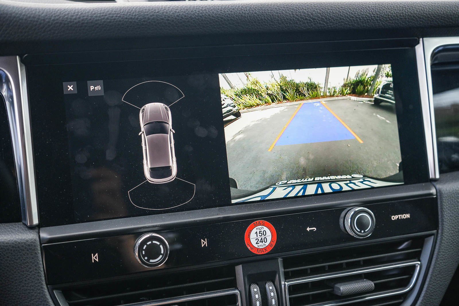 Used 2023 Porsche Macan image 23