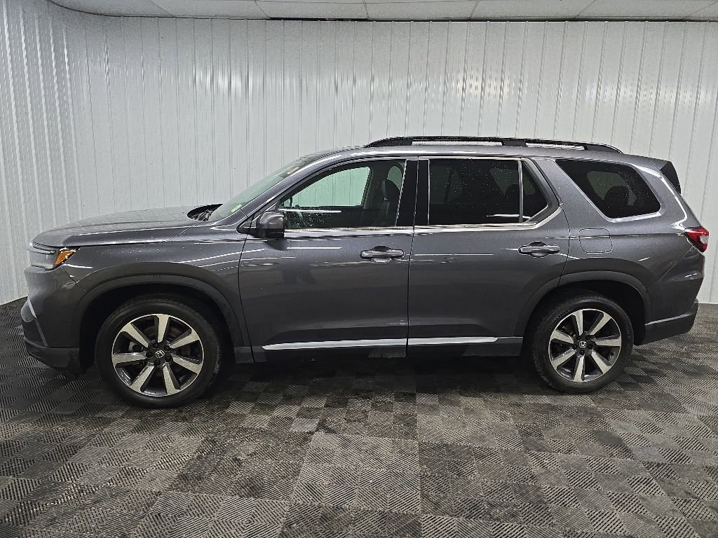 Used 2023 Honda Pilot Touring image 5